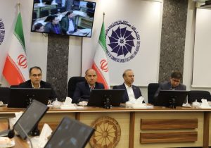 آغاز اجرای نیروگاه خورشیدی ۵۰۰ مگاواتی در زنجان تا یک ماه آینده