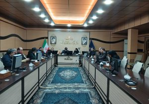 هنرمندان زنجانی برای ثبت رخدادهای جنگ پای کار می‌آیند