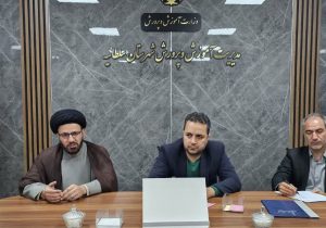 معلمان مجاهدان جهاد تبیین در جنگ اراده‌ها و تسخیر ذهن‌ها هستند