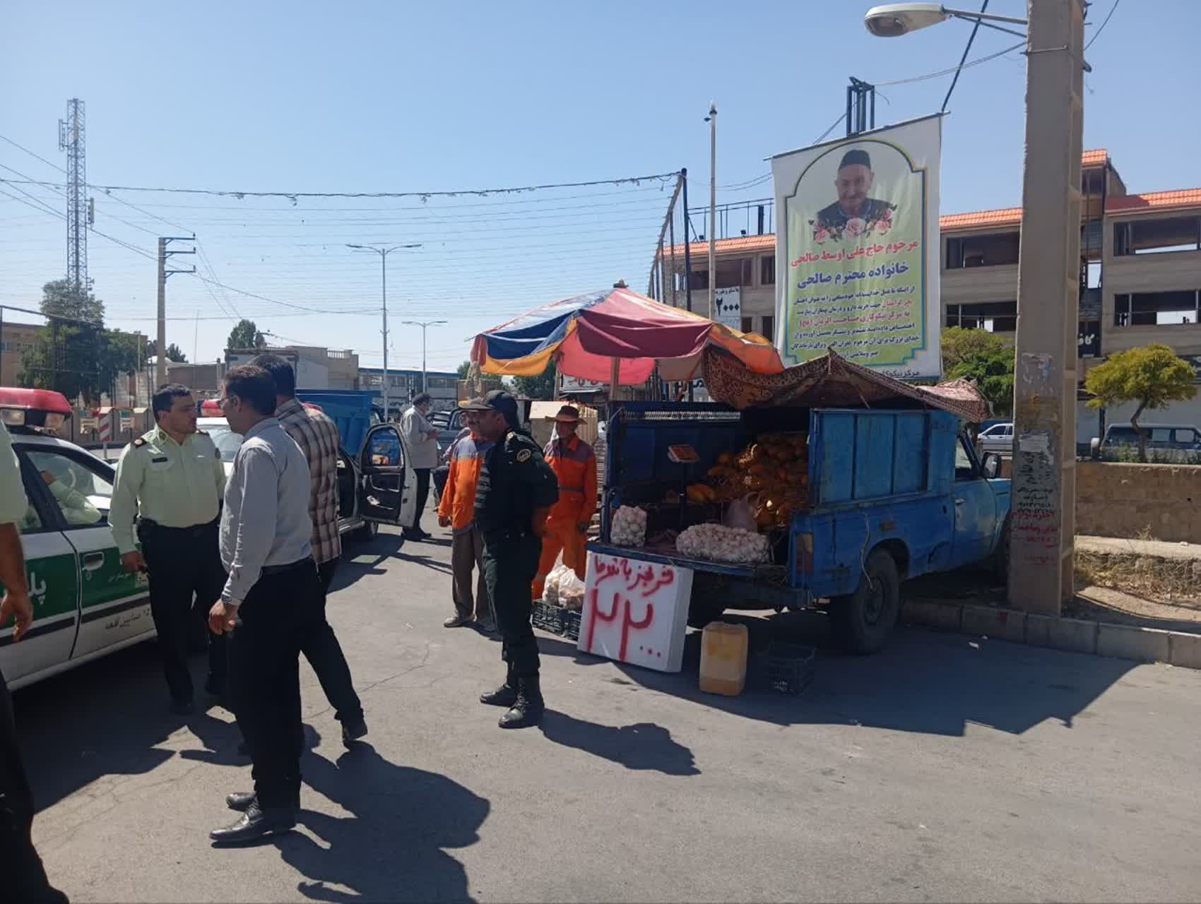 ساماندهی دست‌فروشان و رفع سد معبر در هیدج برای ارتقای ایمنی شهر