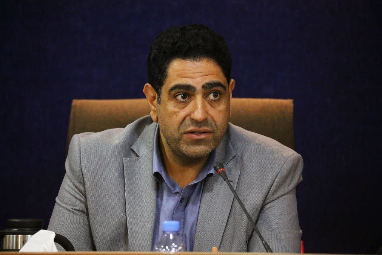 کمبود دارو در زنجان ناشی از تأخیر پرداخت بیمه‌هاست ⁄ ذخایر سه‌ماهه دارویی در استان وجود دارد